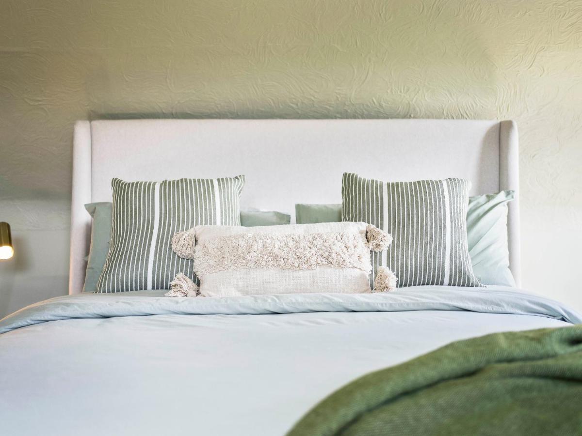 Apartment The Loft - A Stylish In With Sea View And Parking
