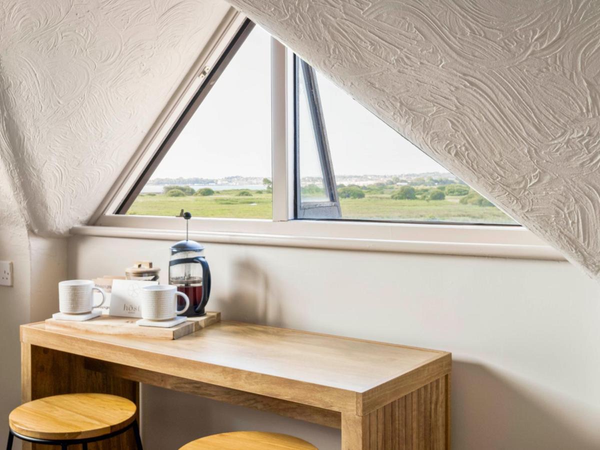 The Loft - A Stylish In With Sea View And Parking Apartment *