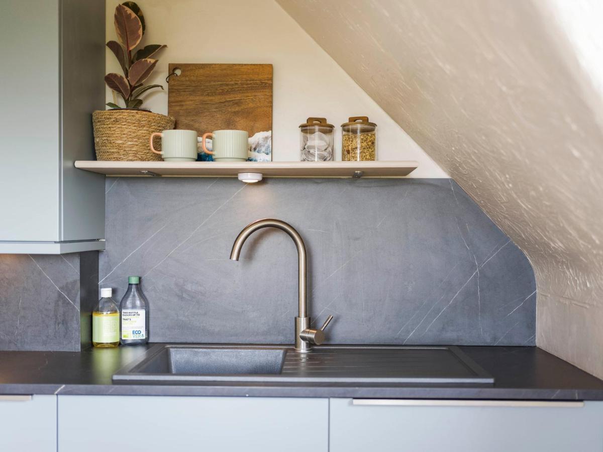 The Loft - A Stylish In With Sea View And Parking